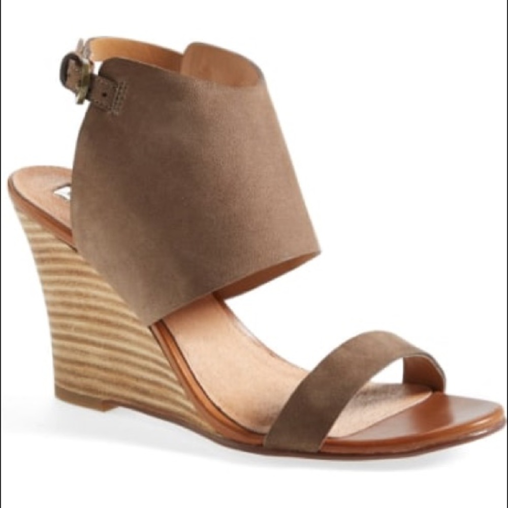 Halogen “Clarette” Wedge Sandal